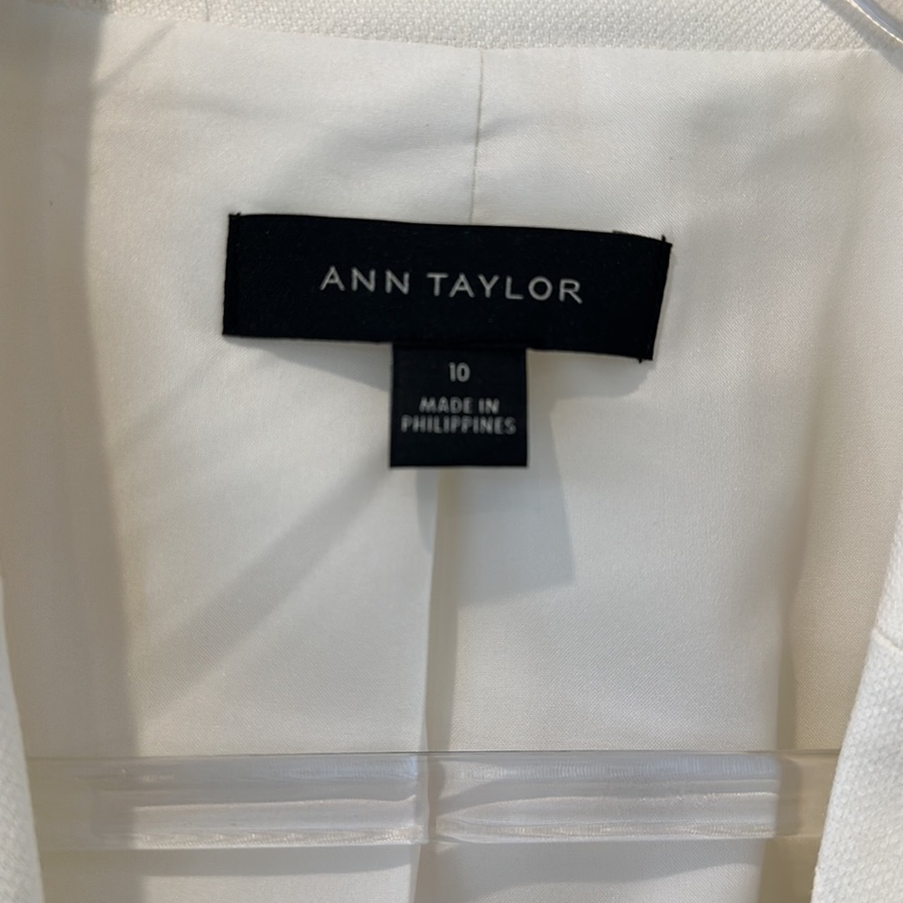 Ann Taylor White Blazer - Picture 5 of 9